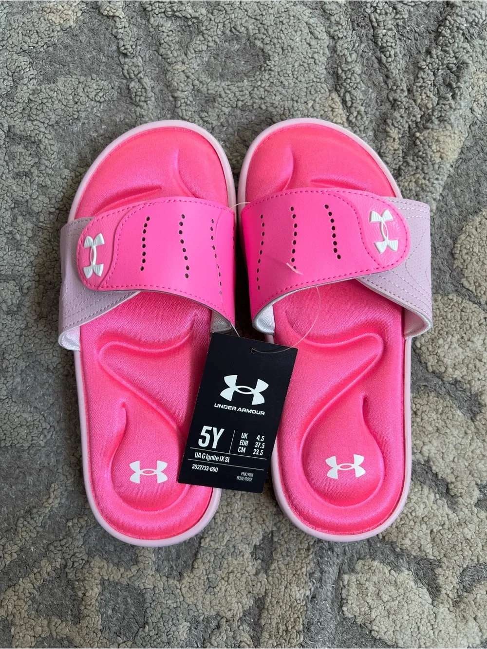 NWT❤️Under Armour Pink Girls' Slide Sandals with Cushioned Footbed sz5Y